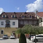 Grand, Self Check-in, Free Private Parking Penzion 2*