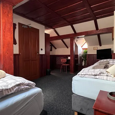 Grand, Self Check-in, Free Private Parking