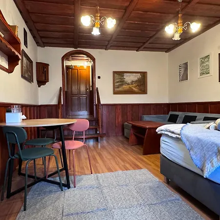 Penzión pre hostí Grand, Self Check-in, Free Private Parking 2*