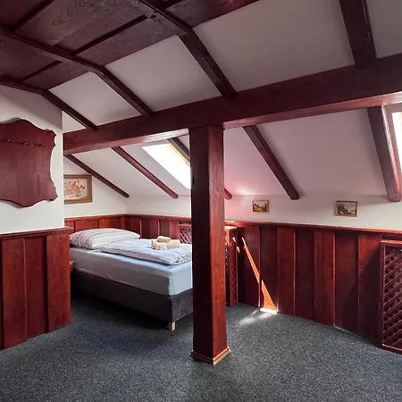 Grand, Self Check-in, Free Private Parking Guest house