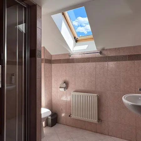 招待所 Grand, Self Check-in, Free Private Parking 2*