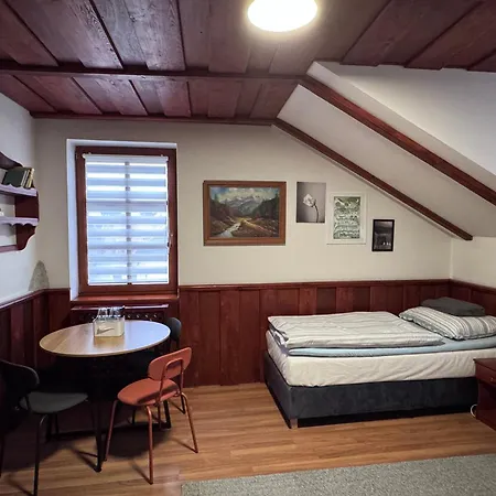 Grand, Self Check-in, Free Private Parking 招待所