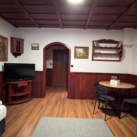 Гостевой дом Grand, Self Check-in, Free Private Parking 2*