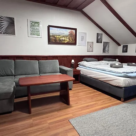 Гостевой дом Grand, Self Check-in, Free Private Parking Банска-Бистрица