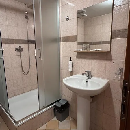 Grand, Self Check-in, Free Private Parking Гостевой дом