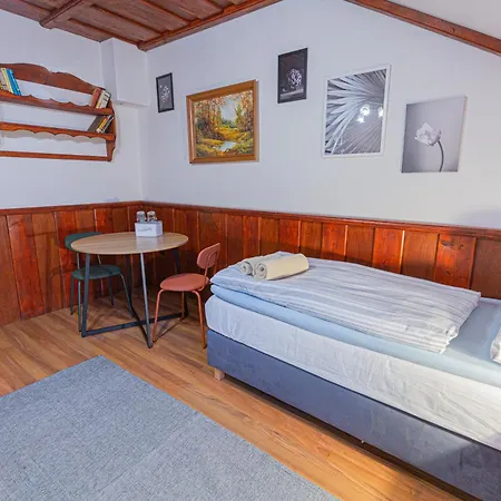 Grand, Self Check-in, Free Private Parking ゲストハウス