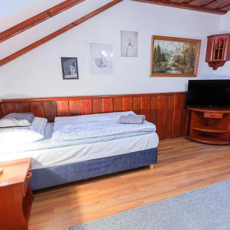 Grand, Self Check-in, Free Private Parking 招待所 2*