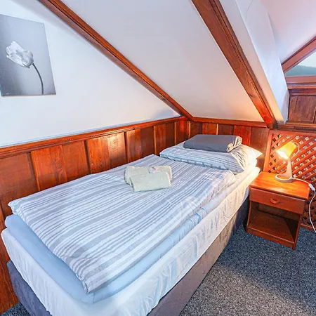 Grand, Self Check-in, Free Private Parking 2* Банска-Бистрица