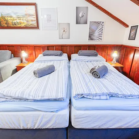 Grand, Self Check-in, Free Private Parking Guest house