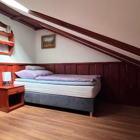 Grand, Self Check-in, Free Private Parking Гостевой дом Банска-Бистрица