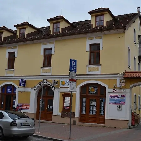 Grand, Self Check-in, Free Private Parking Банска-Бистрица
